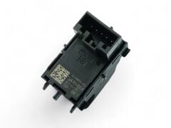 Sağ Tekli Cam Düğmesi - Skoda Fabia Rapid 5JA959855A