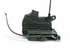 Clio 4 Sağ Arka Kapı Kilidi - Renault 825002104R - 825004167R