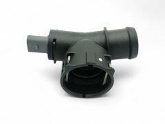 Passat Radyatör Bağlantı Borusu - Volkswagen Radyatör Hortumu Ek Borusu - Golf 7 Jetta Tiguan Touran Beetle Polo Audi A1 Q2 Q3 A3 Formentor Leon Skoda Octavia SuperB Kodiaq 5Q0122291T - 5Q0 122 291 T - 5Q0.122.291.T