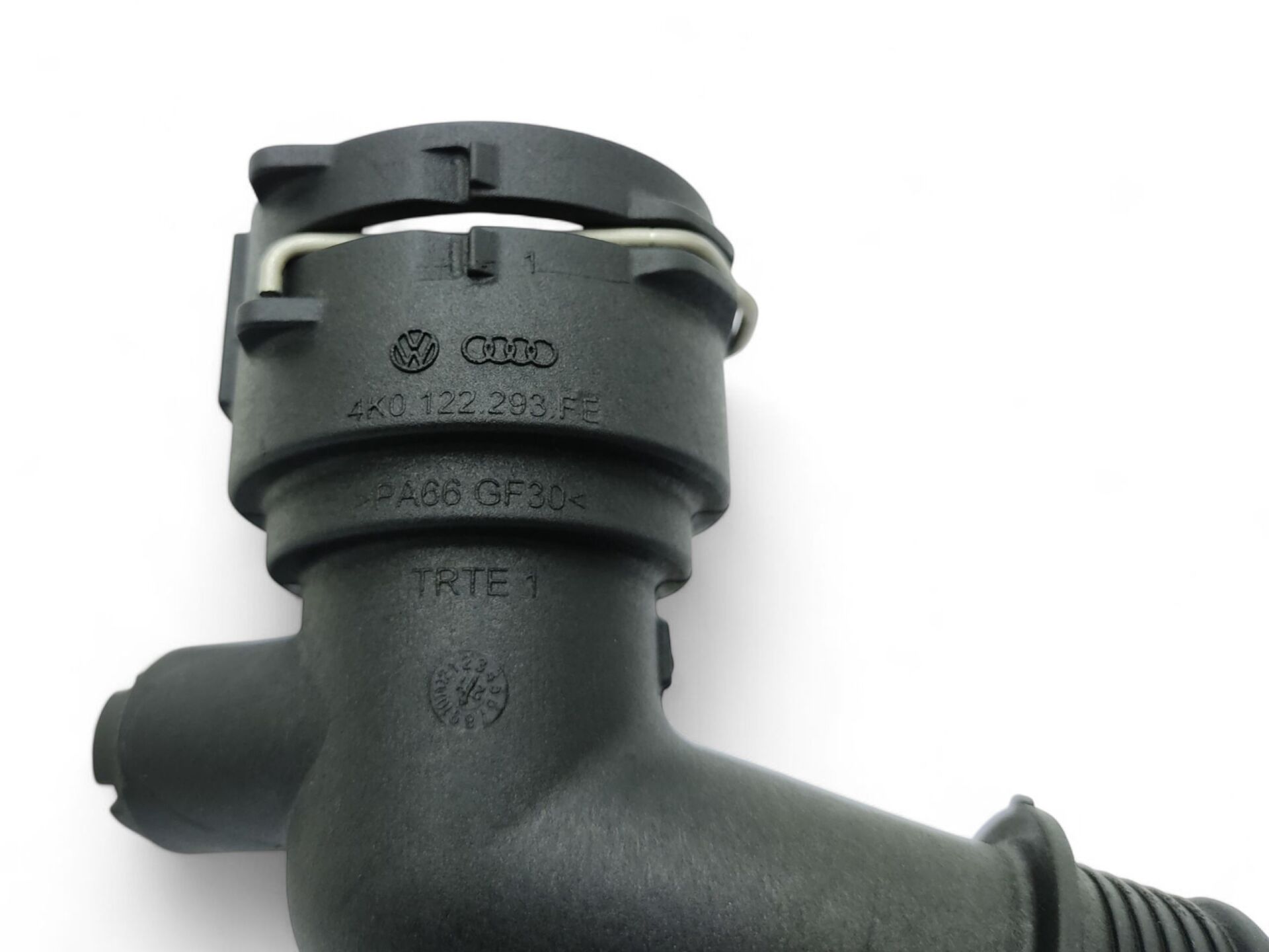 Audi A6 Radyatör Bağlantı Borusu - A5 C7 A7 Q5 4K0122293FE - 4K0.122.293 FE - 4K0 122 293 FE