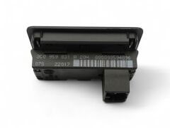 Passat Bagaj Açma Düğmesi - Volkswagen Skoda Octavia SuperB Kodiaq 3C0959831A