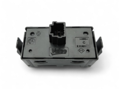 Dörtlü Flaşör Kapı Kilit Tuşu - Renault Trafic 3  252100622R