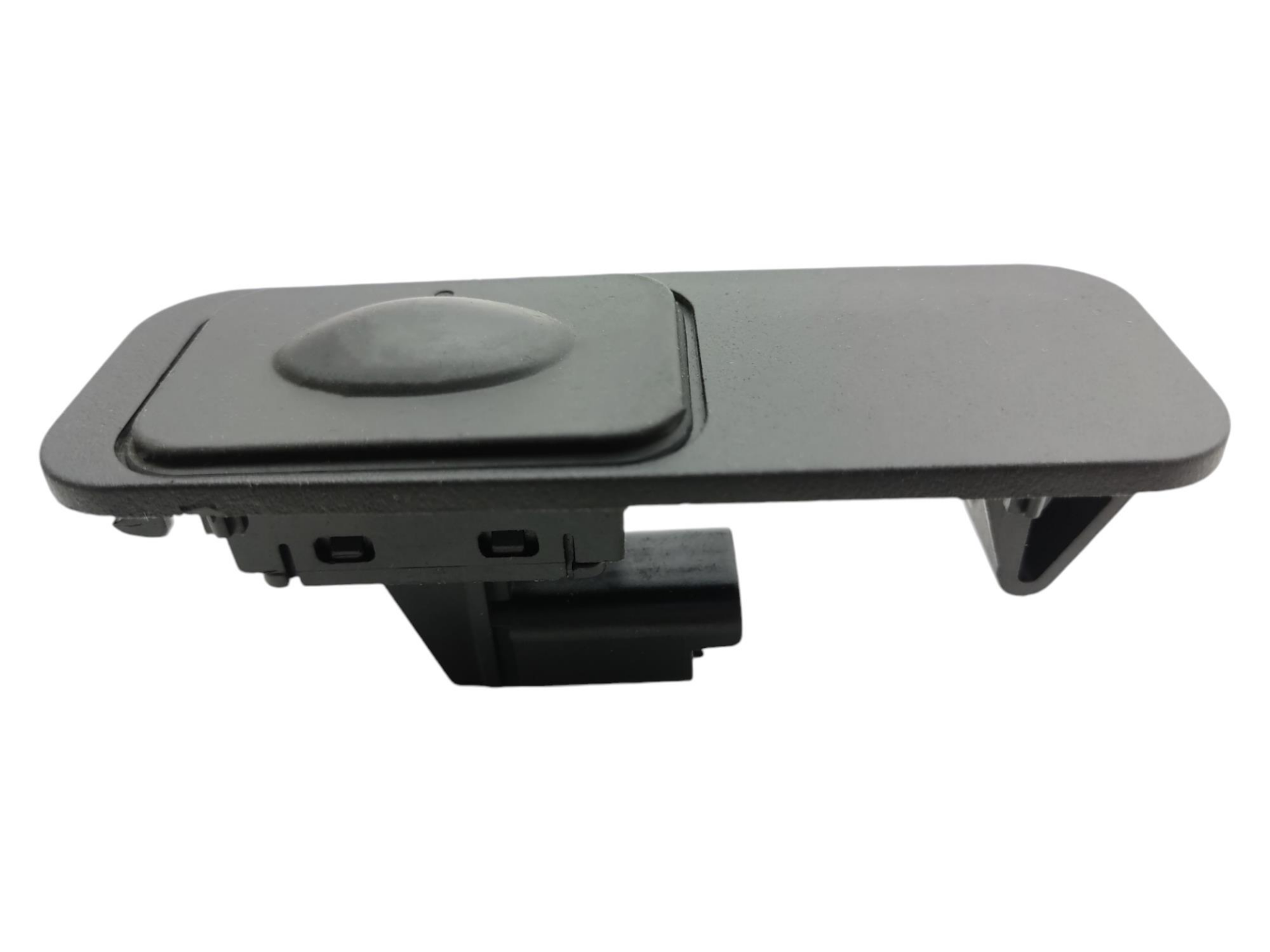 Fluence Bagaj Kapak Açma Butonu Düğmesi - Renault 906061562R