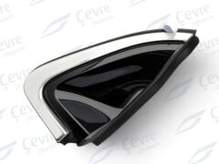 Clio 5 Sağ Arka Kapı Açma Yuvası Köşe Plastiği Üçgeni Krom Sağ Renault - 833302841R - 833308904R